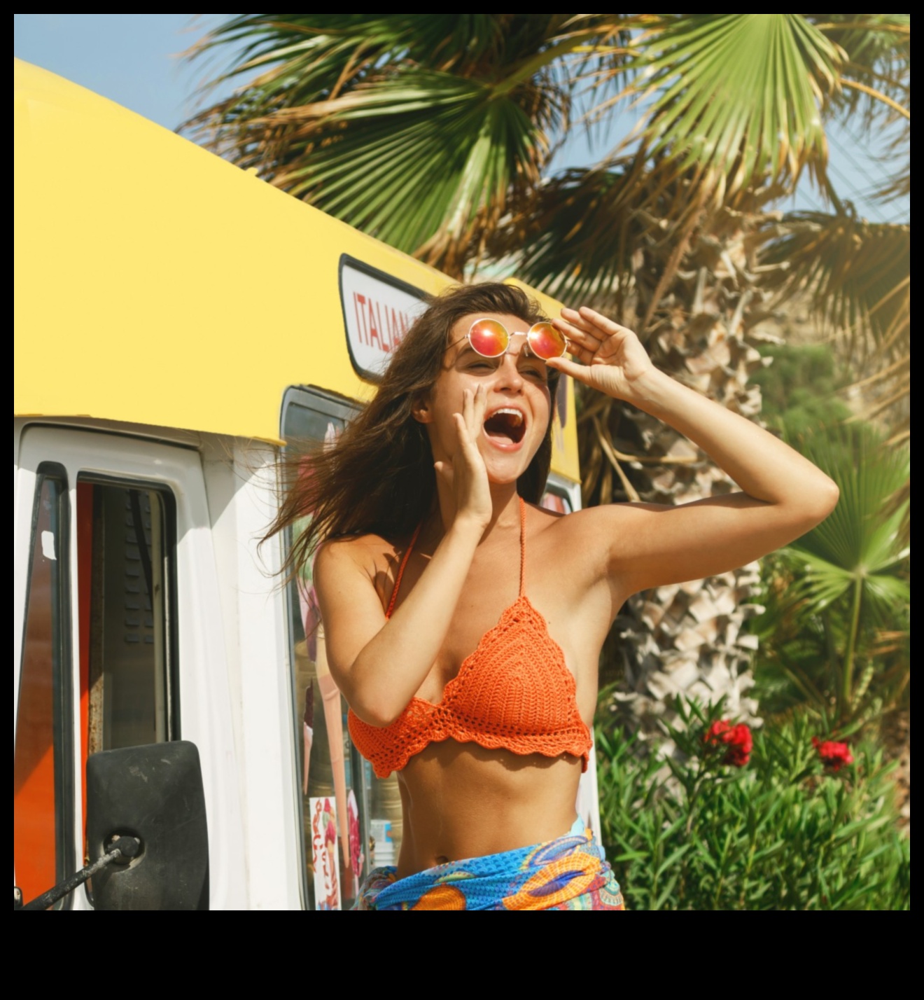 סגנון חוף נועז: תלבושות קיץ תוססות למראה בולט