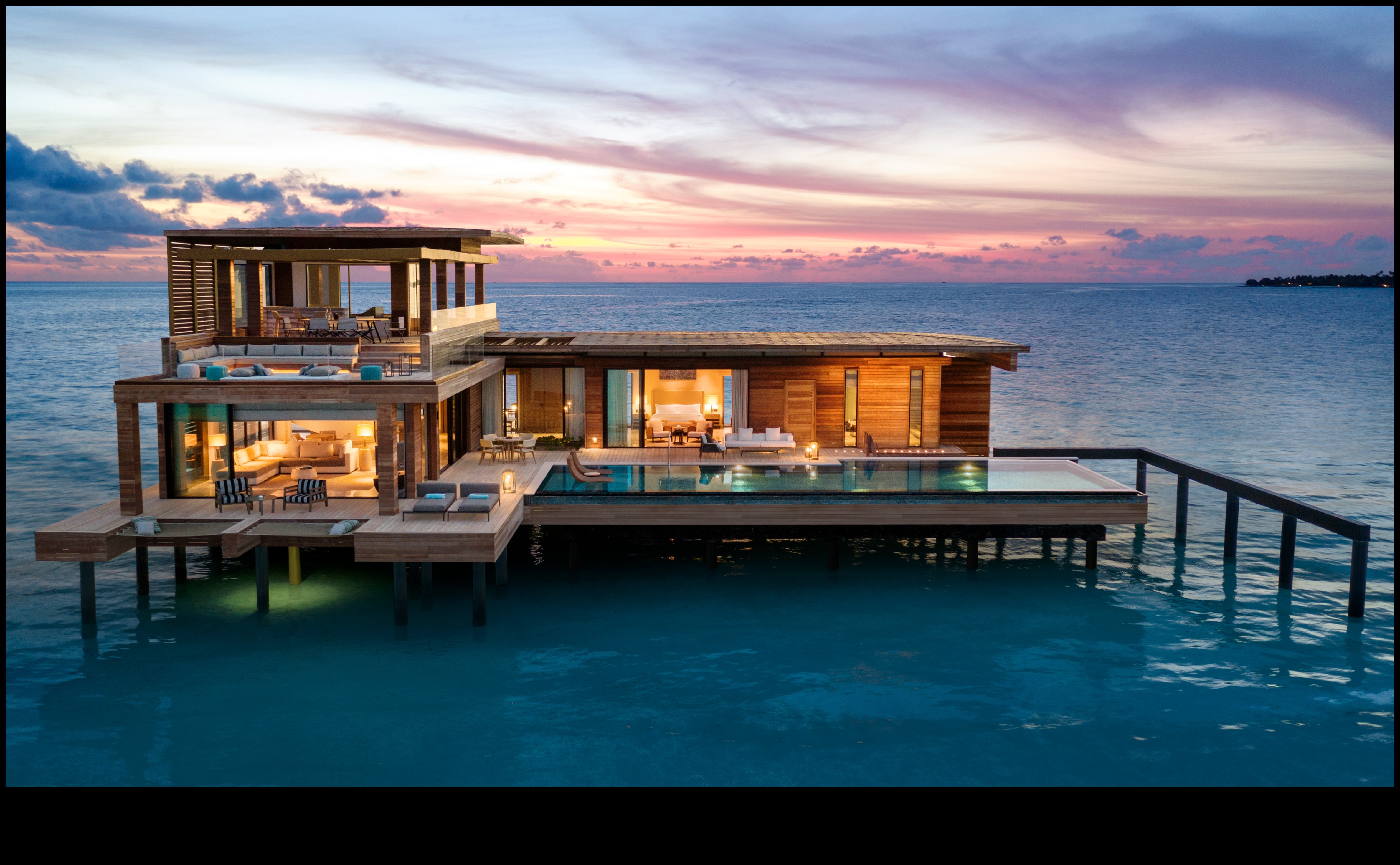 Vistas על החוף: פנורמות של אגם ובריכה