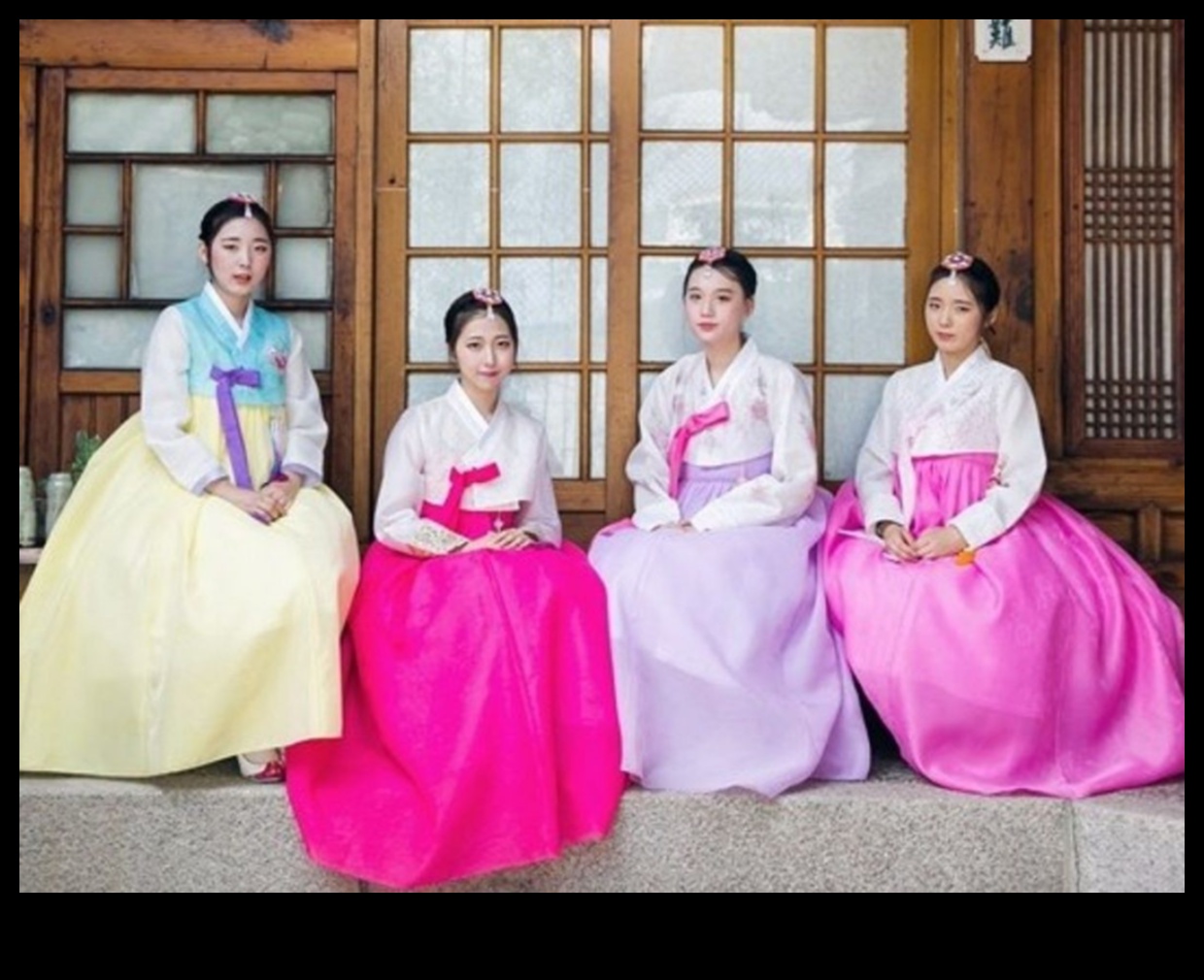 Hanbok Harmony: ביגוד קוריאני מסורתי באמנות