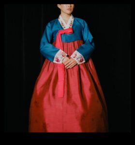 Hanbok Harmony: ביגוד קוריאני מסורתי באמנות