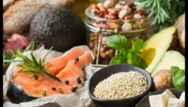 פליאו לעומת ים תיכוני: השוואה בין שתי גישות פופולריות לאכילה בריאה