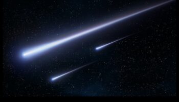 זיקוקים שמימיים: חקירת מסתורי המטאורואידים